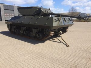 Sandblæsning og maling af tank til Militærhistorisk Museum i Odense.